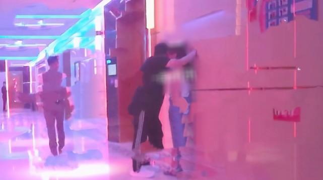 結(jié)婚紀(jì)念日送老婆多少朵玫瑰花_送紀(jì)念玫瑰老婆結(jié)婚花束怎么寫(xiě)_結(jié)婚紀(jì)念日送玫瑰花